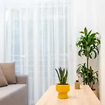 Seaside Serenity, 3 Min To - Gaia 4 Apartment *