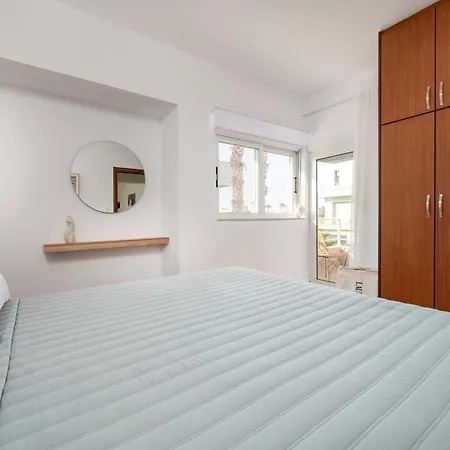 Daire Seaside Serenity, 3 Min To - Gaia 4 İstanköy